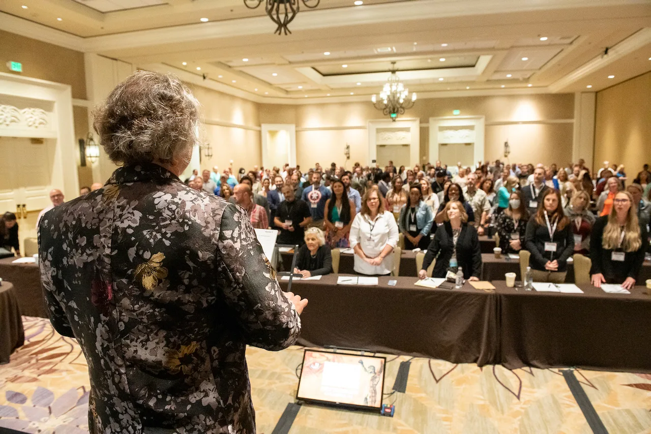 A full HTM event community gathered together in one room.